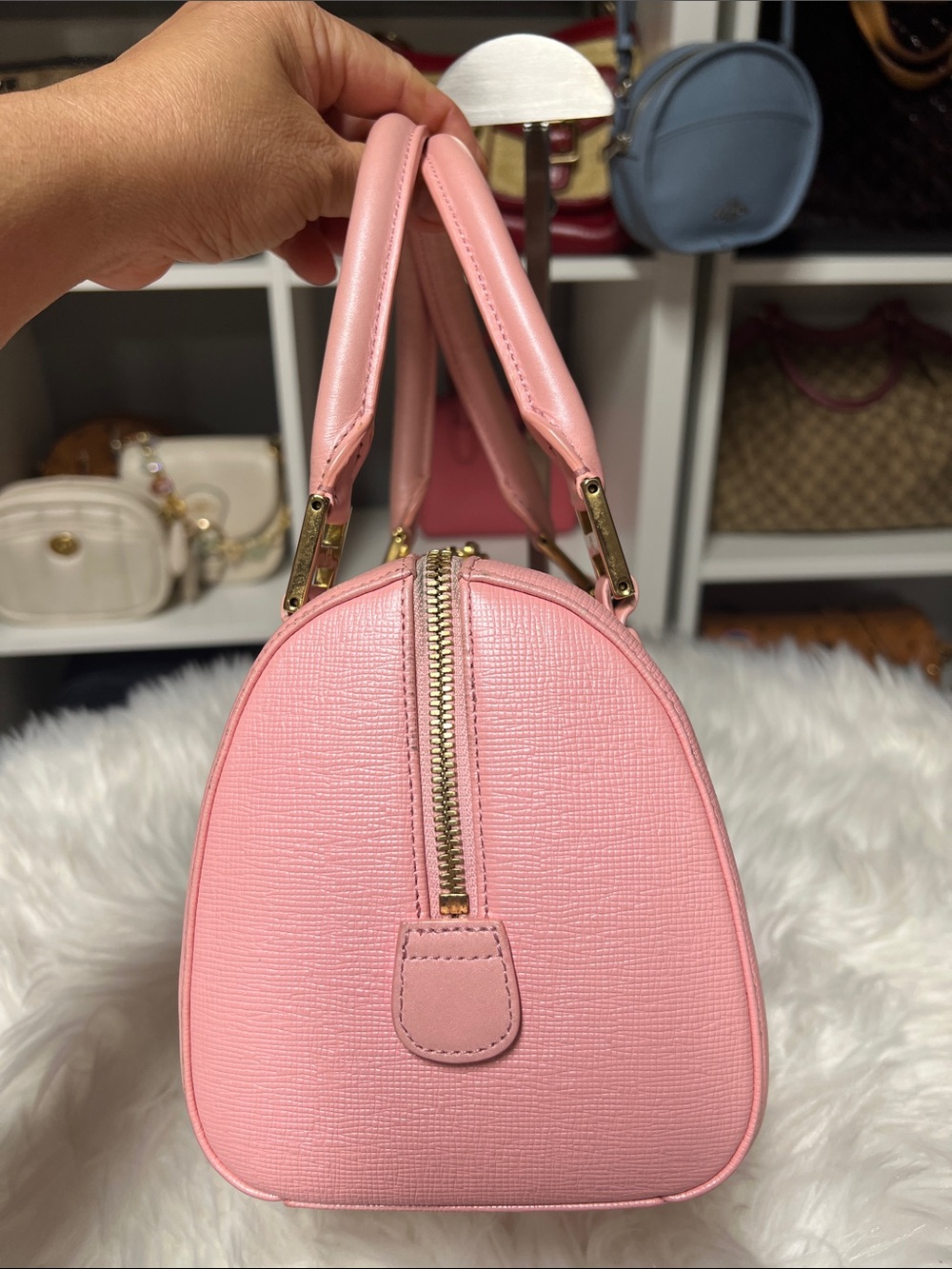 MCM Pink Leather Barrel Satchel with Gold Hardware - Picture 4 of 12